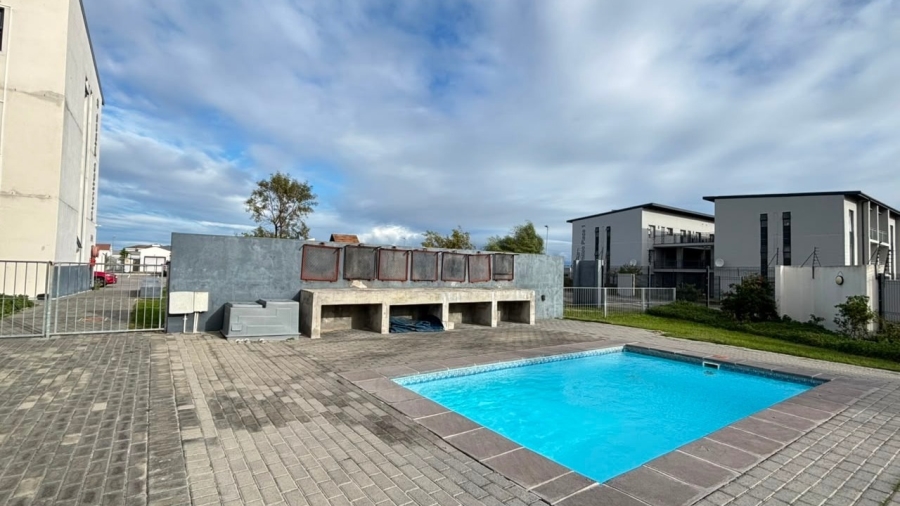 2 Bedroom Property for Sale in Parklands Western Cape